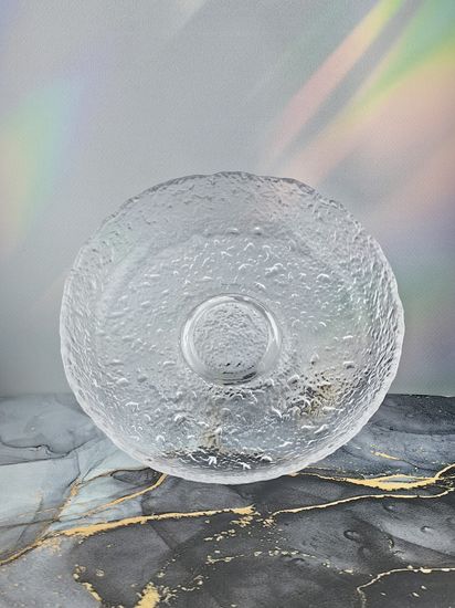 Блюдо из стекла 20 см. на ножке