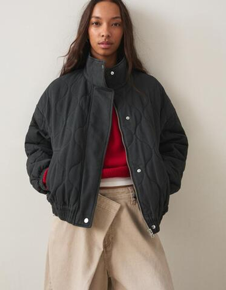 BERSHKA Стеганый бомбер, темно-серый