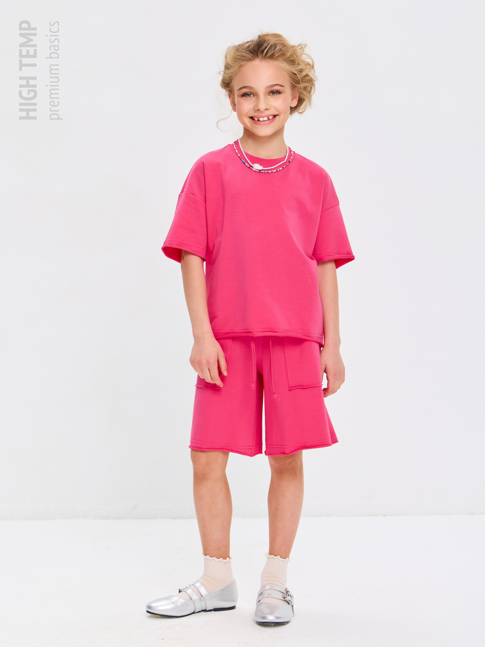 Костюм оверсайз с футболкой и шортами