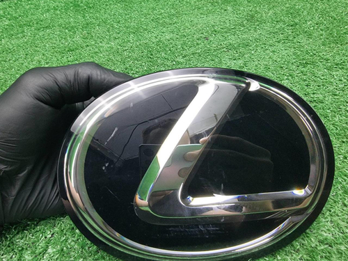 Эмблема решетки радиатора Lexus RX 5 (2022-н.в.)