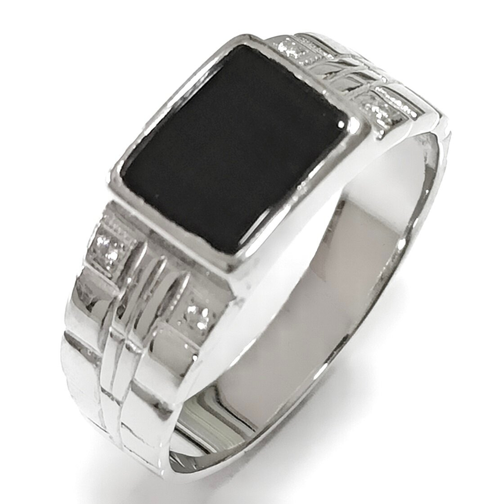 Ювелирное кольцо из серебра