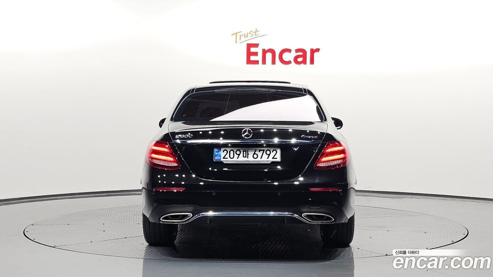 Mercedes-Benz E-Class W213 E300 4MATIC AMG Line (06.2020)