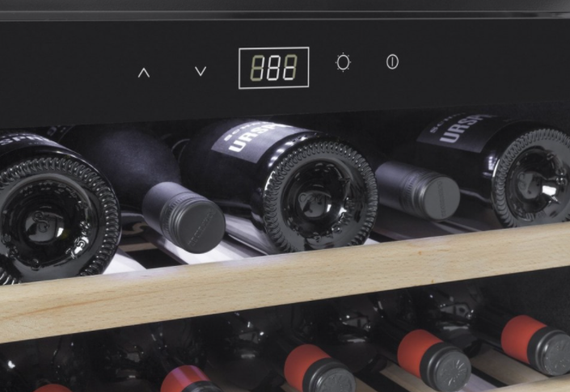 Встраиваемый винный шкаф CASO WineSafe 18 EB