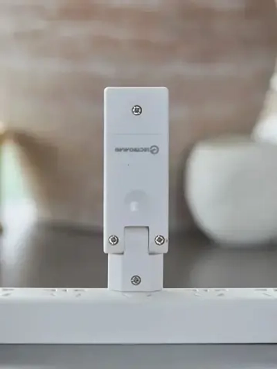 Тройник для розетки белый на 16А ElectroMag