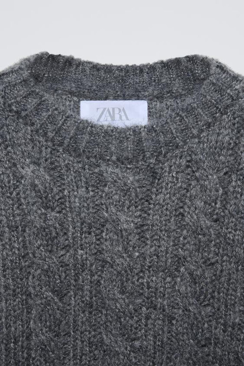 ZARA СВИТЕР С УЗОРОМ «КОСЫ», СЕРЫЙ С МЕЛАНЖЕВЫМ ЭФФЕКТОМ