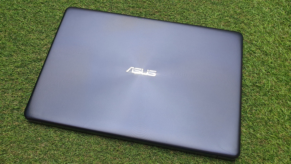 Ноутбук ASUS A10/4Gb/FHD/VivoBook X510Q X510QR-EJ093/Windows 10