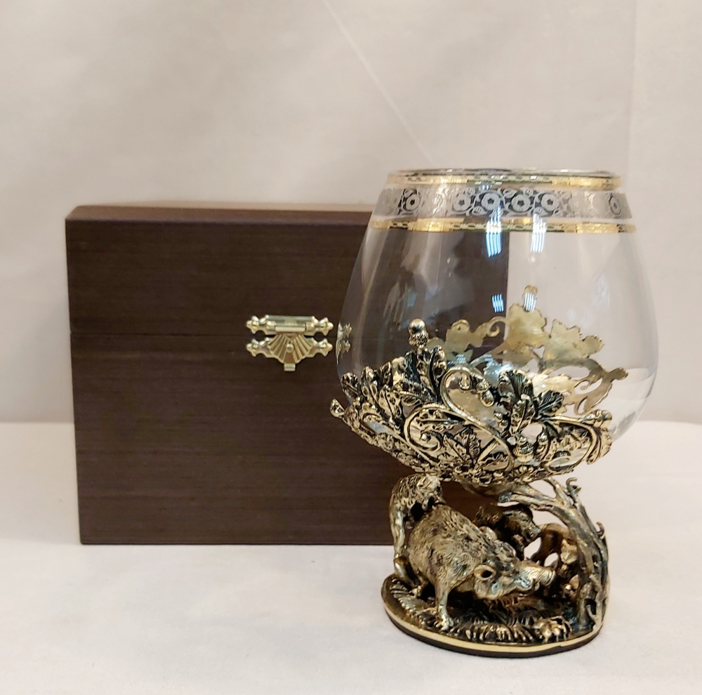 Бокал для коньяка "Охота на вепря" в подарочном футляре