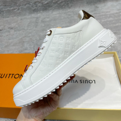 Louis Vuitton Time Out