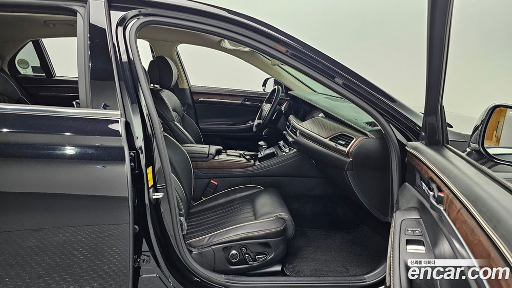 Genesis G90 3.8 AWD (12.2019)