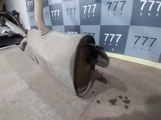 Глушитель задняя часть Toyota C-HR 16-23 Б/У Оригинал 174300Y150