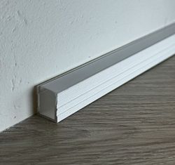 Декоративный стеновой профиль Pro Design 536 белый, 2700x15x17,5 мм