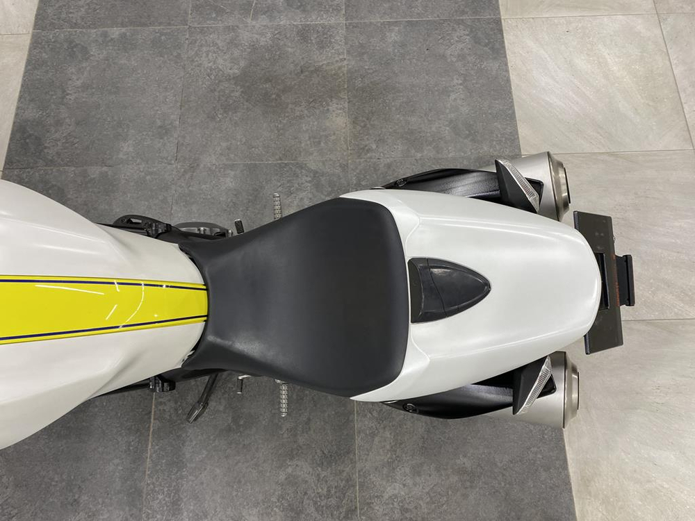 Ducati Monster 696 2011