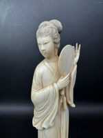 Восточная красавица с веером