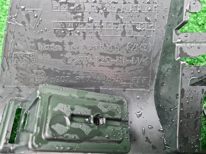 Кронштейн бампера RH Porsche 911 GT3 992 (21-нв)