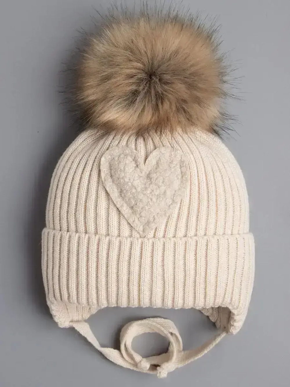 Шапка зимняя вязаная с помпоном для девочки