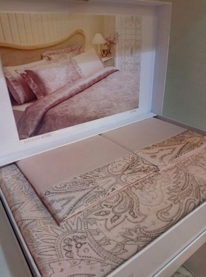 Постельное белье CRISTA розовый TIVOLYO HOME