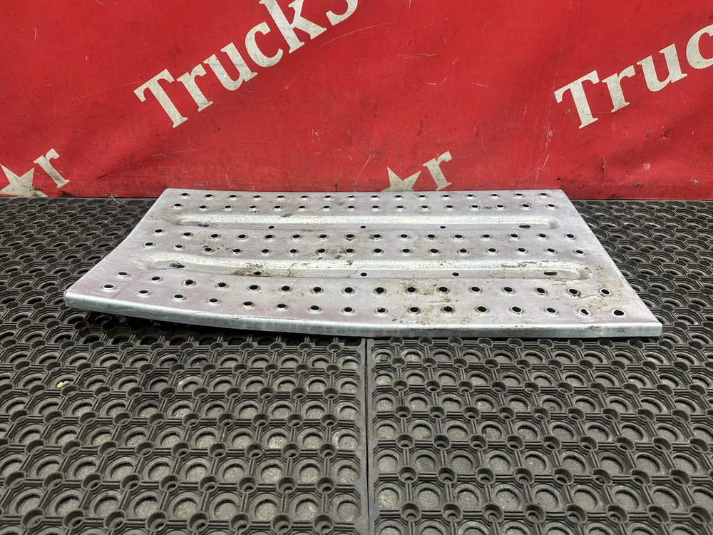 Трап на раму за кабиной 2023г