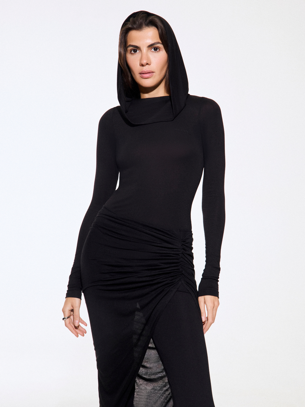 BLACK HOODED LONGSLEEVE