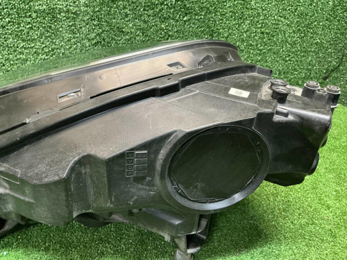 Фара правая Porsche Cayenne 3 (2017-2023) LED