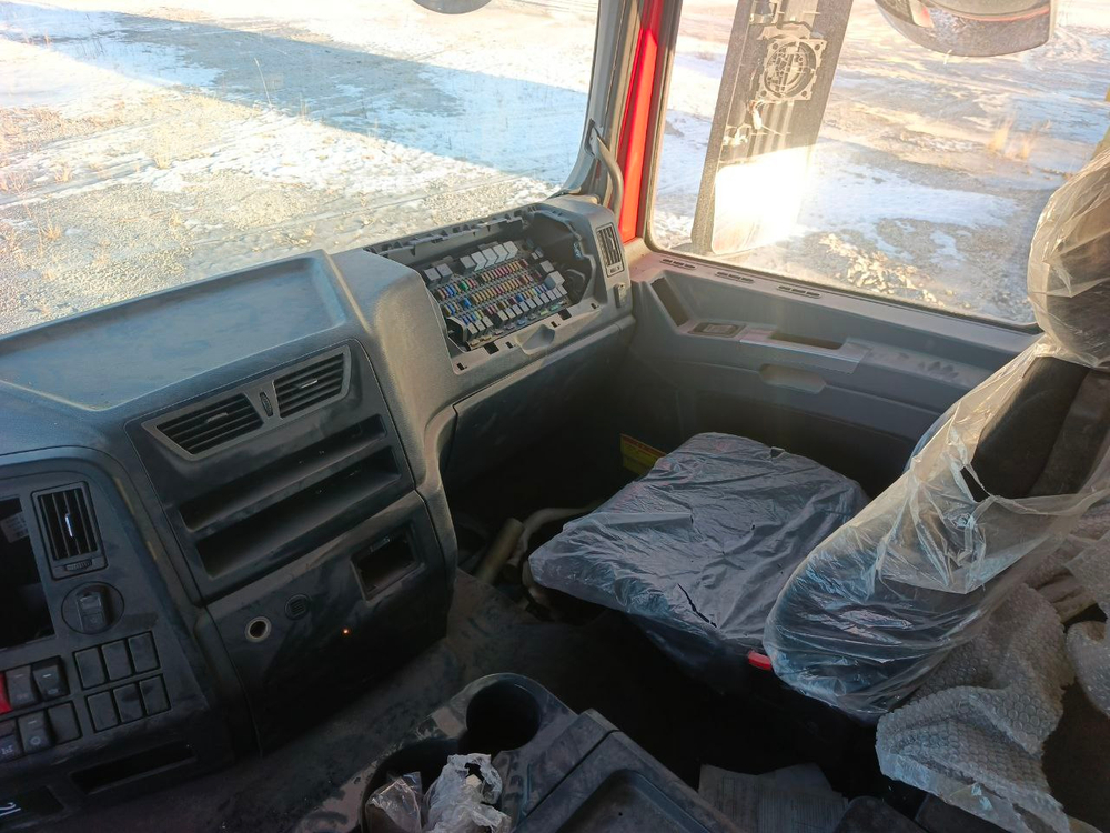 Shacman (Shaanxi) SX* 6x4 Самосвал SX32586T384 (Дизельный, 11,6 л, 369 л.с., МТ)