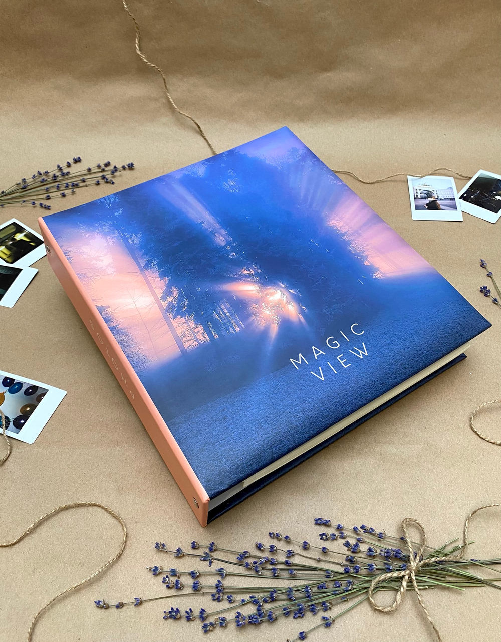 Фотоальбом на 50 магнитных листов 23х28 см, кольца magic view Вспышка