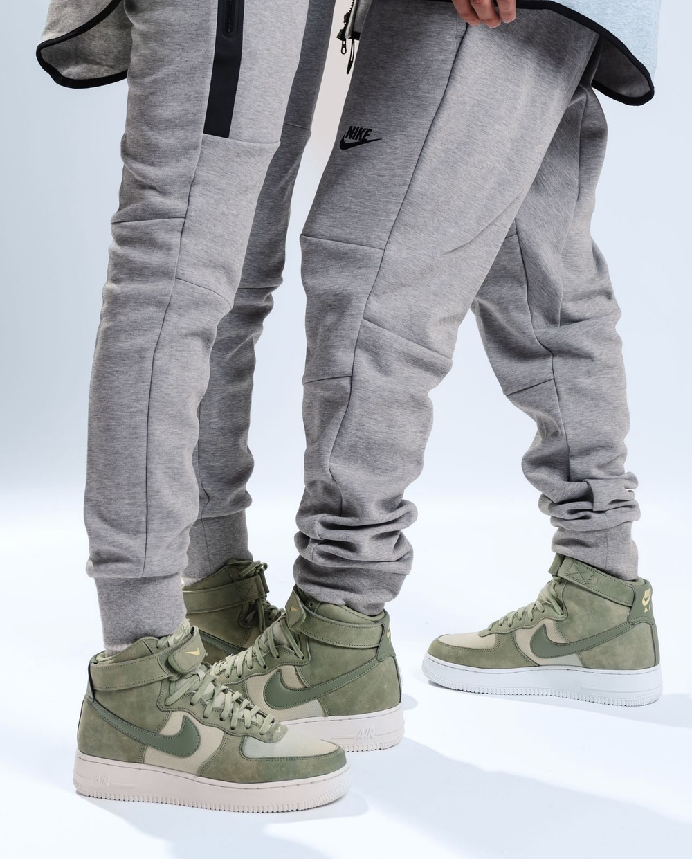 Кроссовки Nike Air Force 1 High Oil Green
