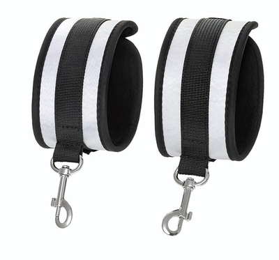 Серебристо-черные наручники Anonymo (Цвет: серебристый с черным)