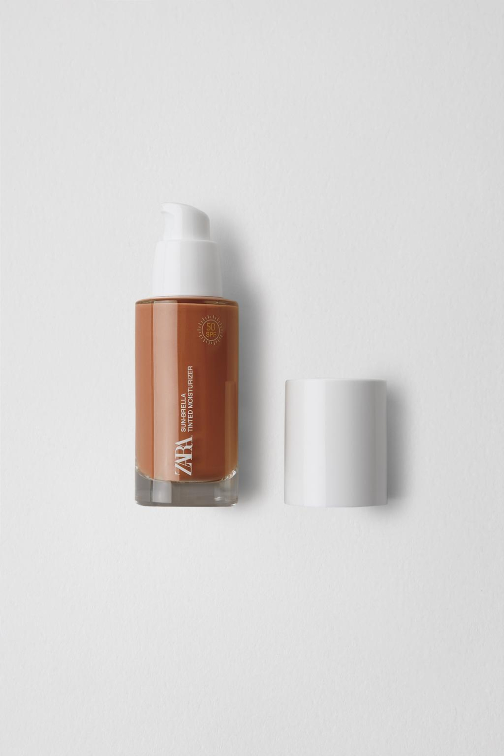 ZARA УВЛАЖНЯЮЩИЙ ТОНАЛЬНЫЙ КРЕМ SPF 50