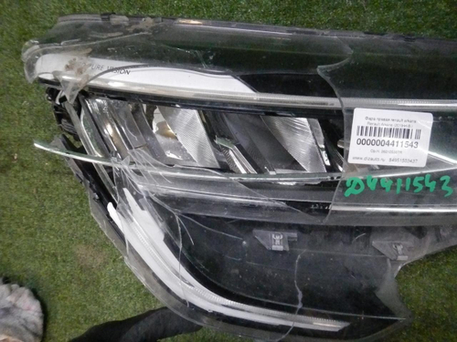 Битая Фара правая Renault Arkana (2019-н.в.) LED