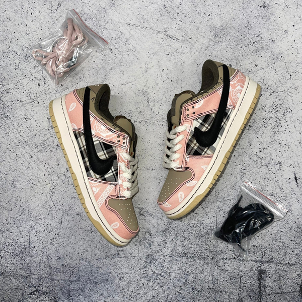 Кроссовки Nike SB Dunk Low Travis Scott pink