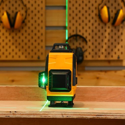 Лазерный уровень DEKO DKLL 16 самовыравнивающийся в кейсе со штативом 065-0233