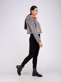 Куртка кожаная короткая утепленная с капюшоном демисезон