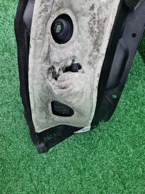 Подкрылок передний правый Land Cruiser 200 (15-21)