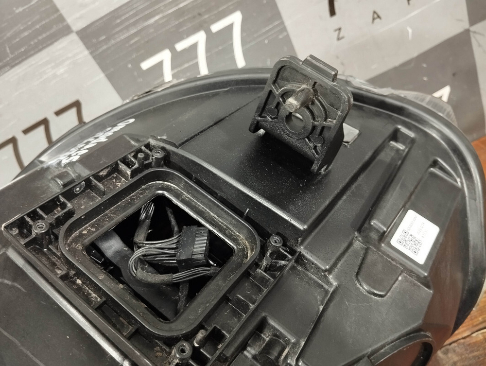 Фара левая LED Omoda C5 22-нв Б/У Оригинал 605000530AA