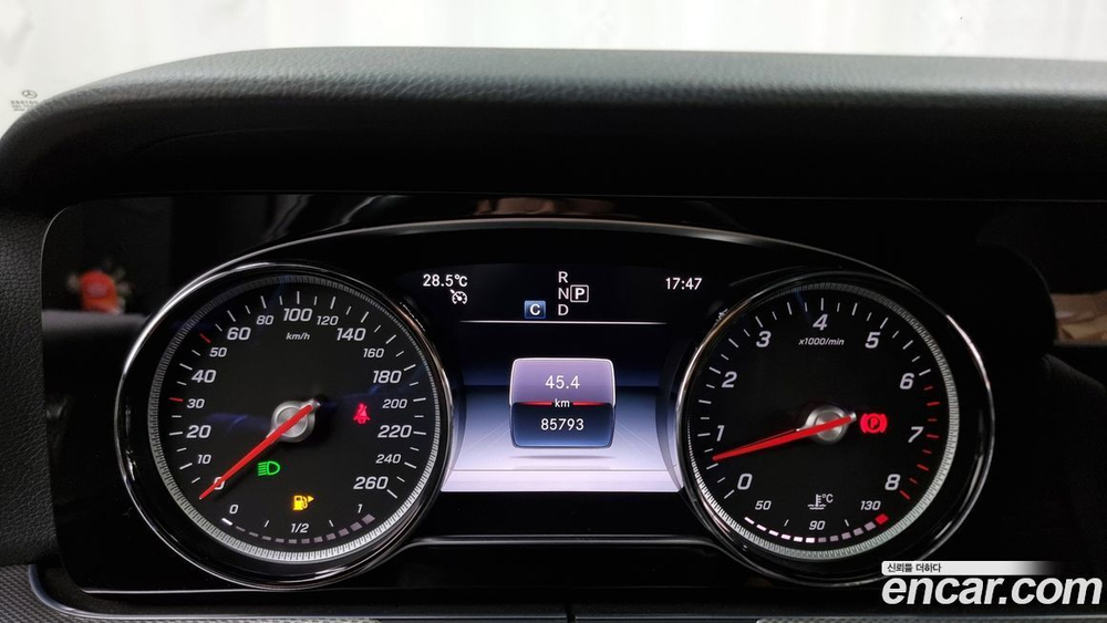 Mercedes-Benz E-Class W213 E300 Avangarde (10.2019)