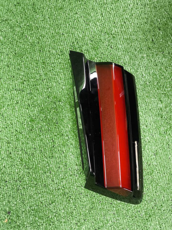 Фонарь правый внутренний BMW 5er G30 (2020-2023)