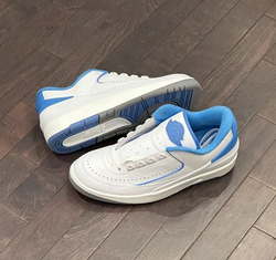 Кроссовки Air Jordan 2 Low 'University Blue' GS FJ6869-104