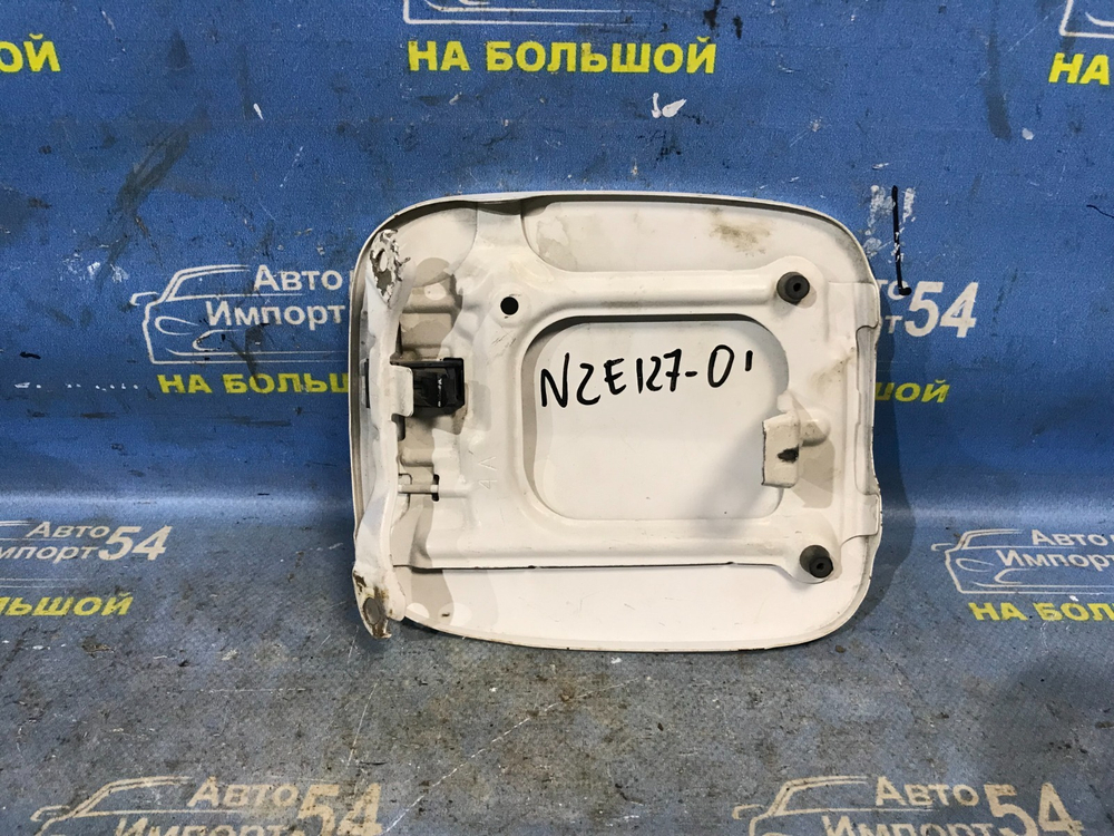 Лючок бензобака TOYOTA WILL VS 2002