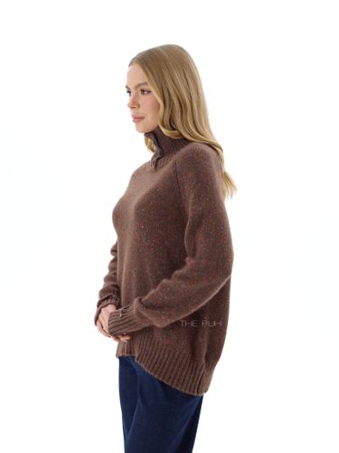 Коричневый шерстяной свитер с цветным люрексом