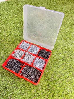 Набор саморезов (900)