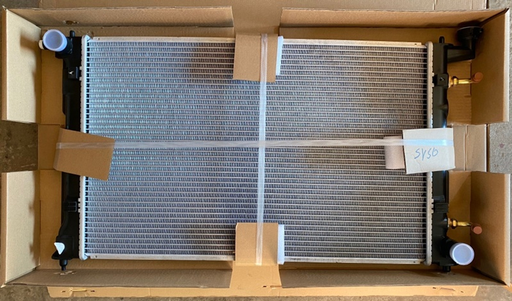 Радиатор охлаждения Toyota Vista V50