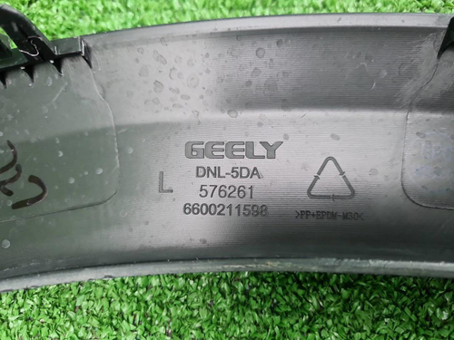 Расширитель передний левый Geely Tugella (19-24)