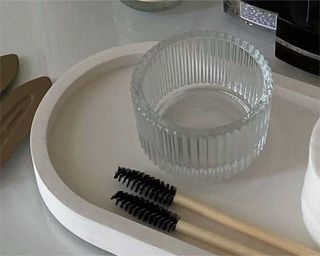 Аксессуары для коррекции бровей