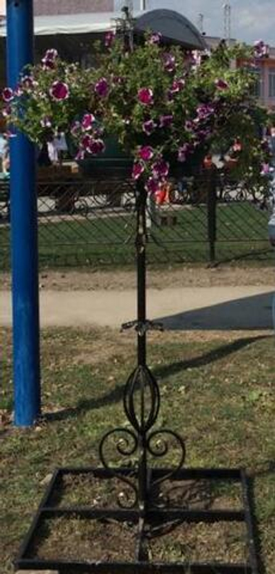 Цветник Стойка Ампир