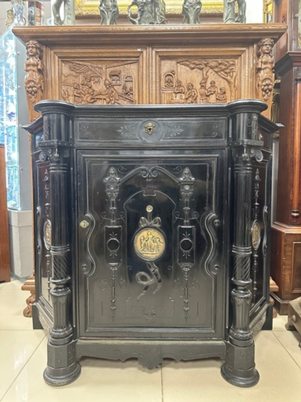 Комод в стиле Наполеона III Франция, вторая половина XIX века