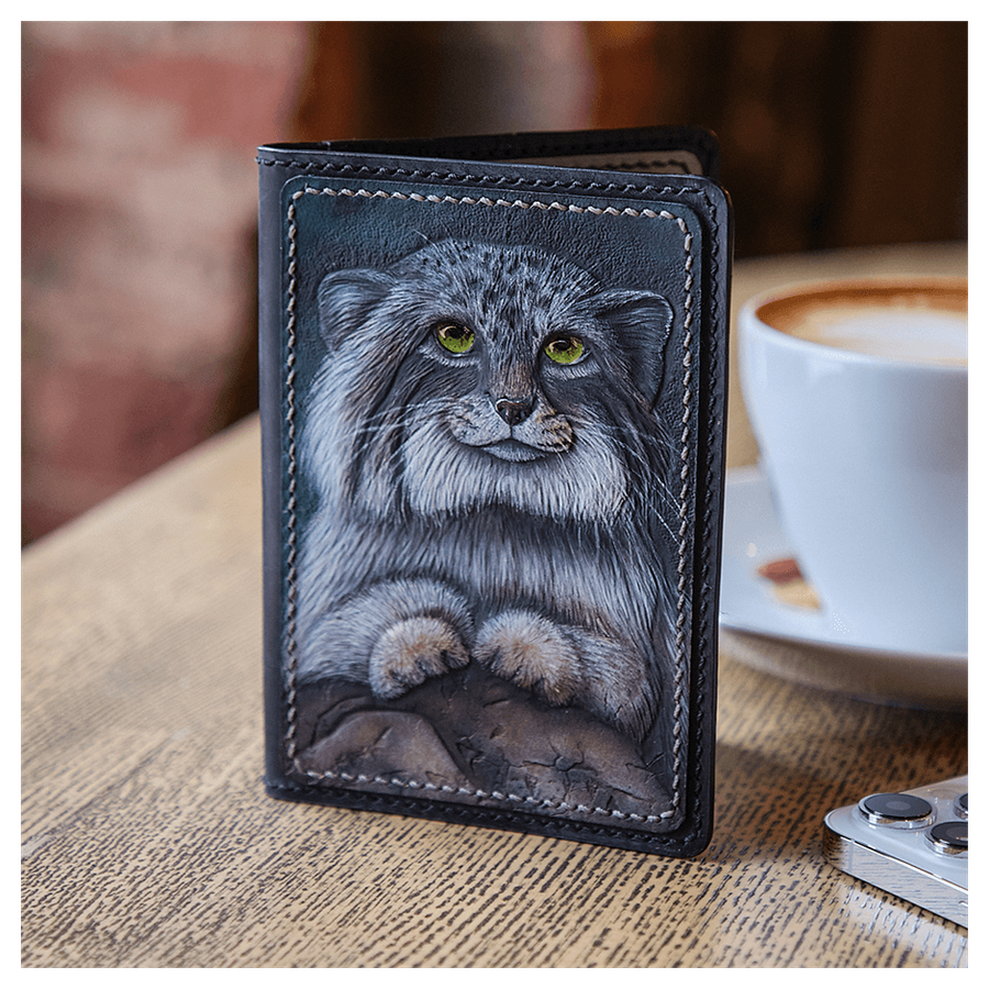 Кожаная обложка на паспорт «Манул»