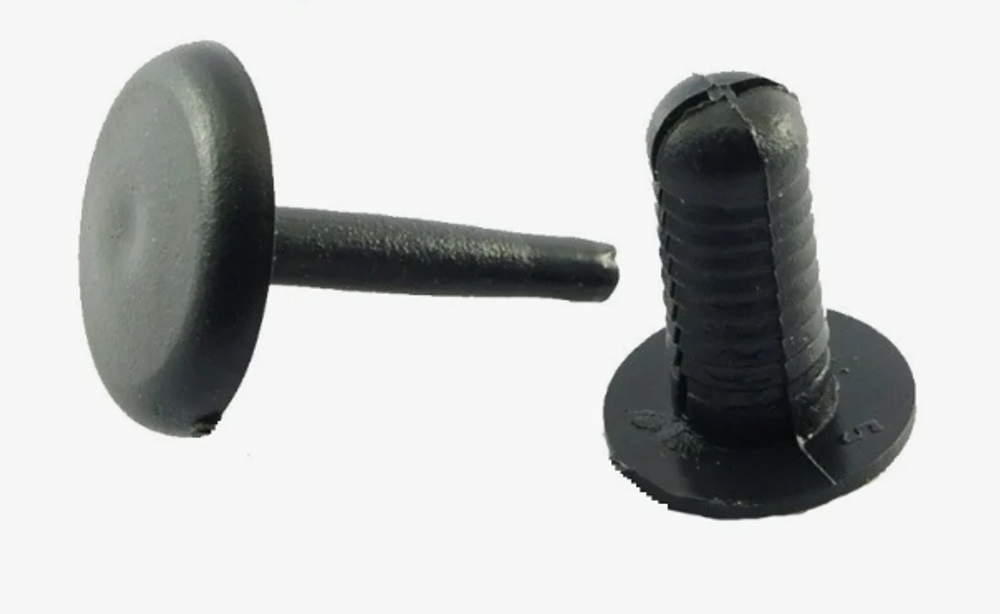 Клипса обшивки багажника 2108-09-6302015 завод (100шт) (папа+мама) Белая