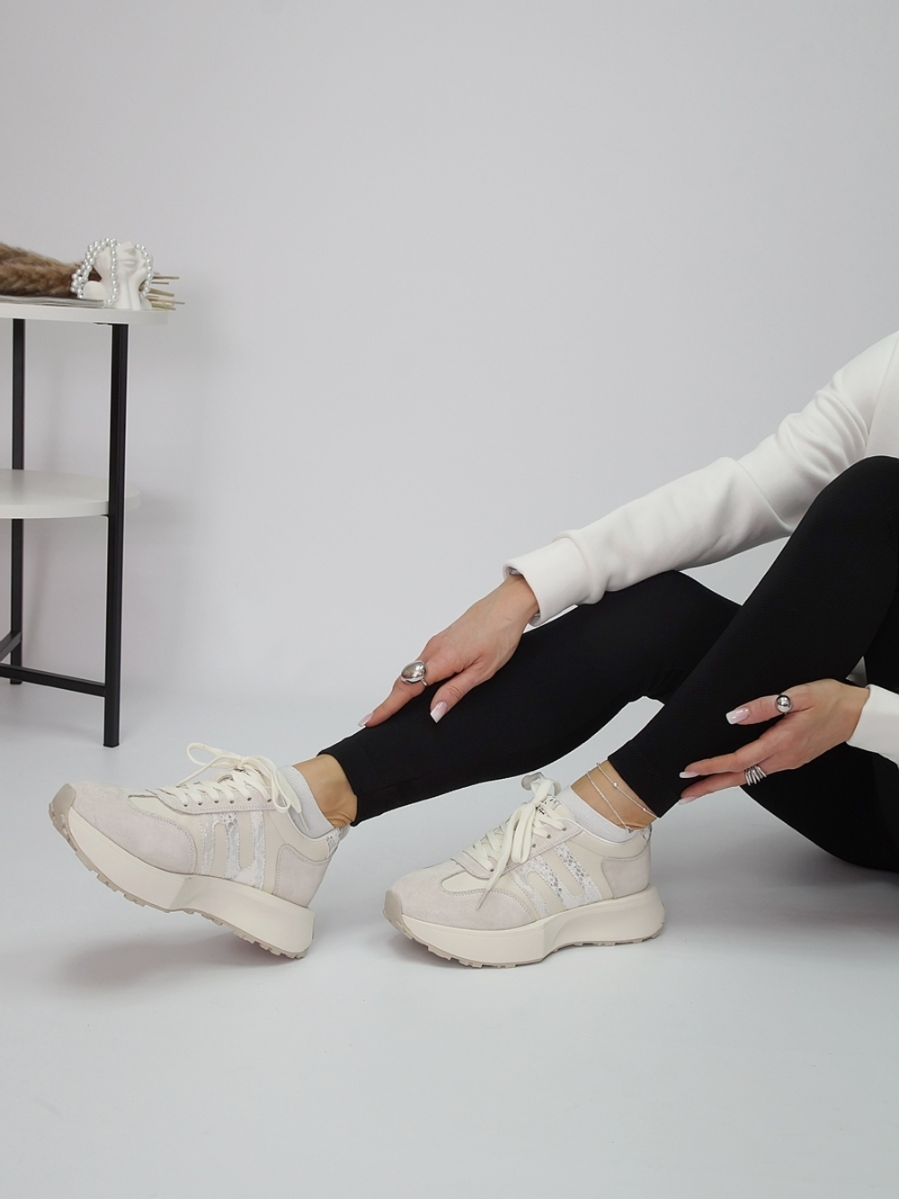 Кроссовки женские демисезонные