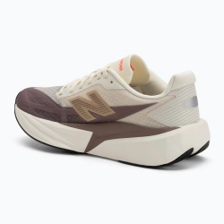 Женские Кроссовки для бега New Balance FuelCell Rebel V5 angora