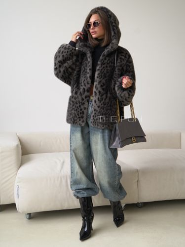 Серая леопардовая шуба из эко-меха